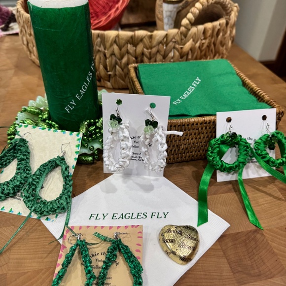 Fly Eagles Fly hand crafted earrings - Picture 9 of 13